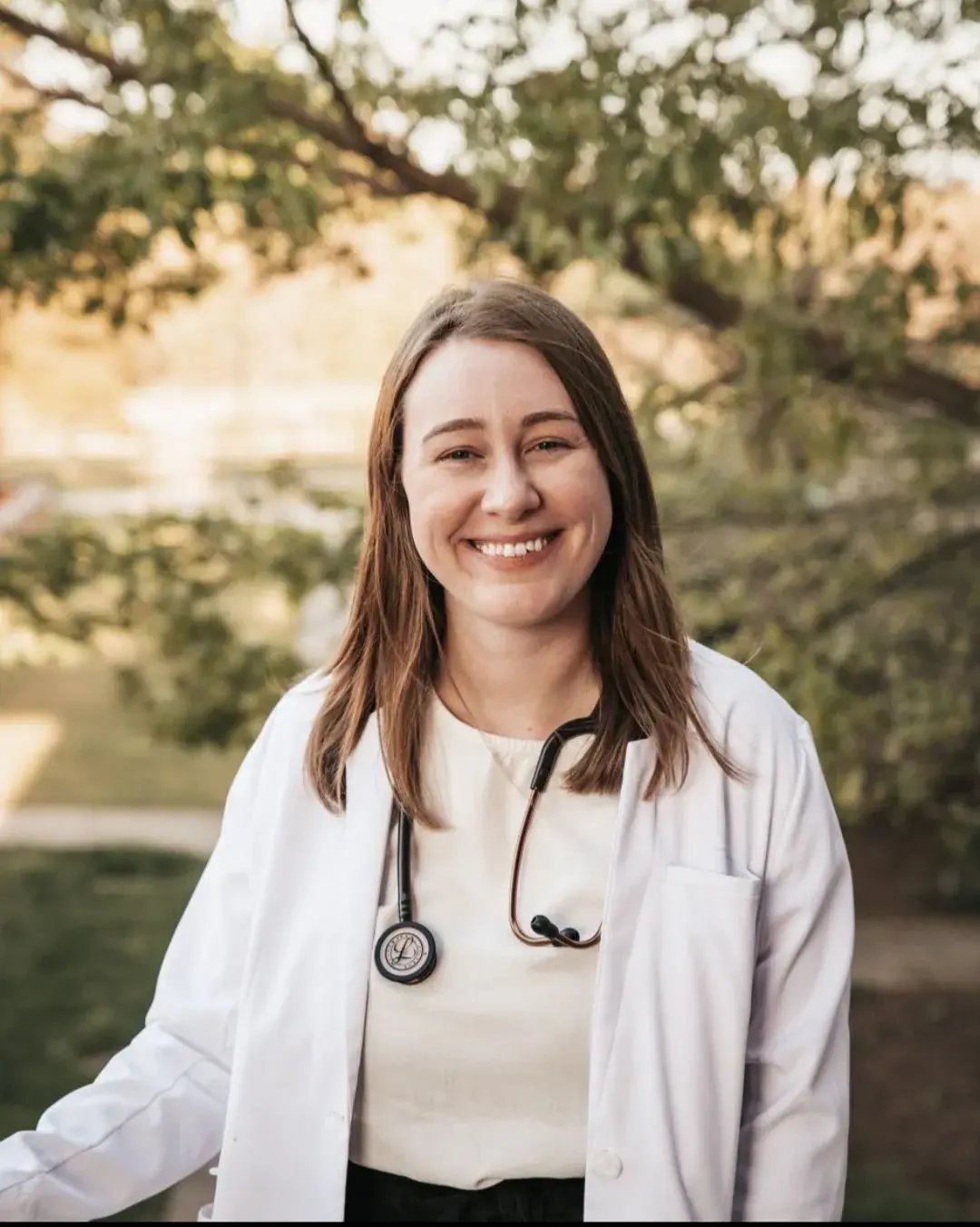 Dr. Sarah Goss, Associate Veterinarian